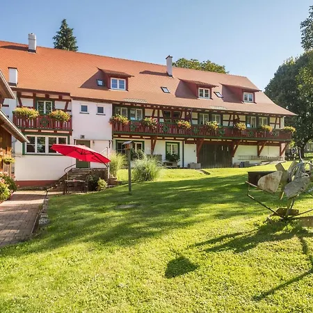 Risthof 1 *